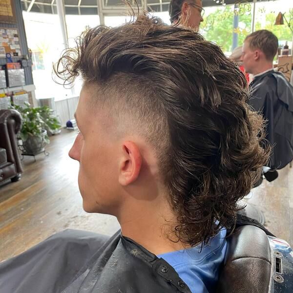 50 Trendy Baseball Haircuts for Men (With Pictures) | Wavy hair men ...