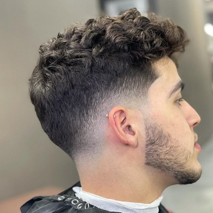 17 Curly Hairstyles For Men That'll Make You Swoon – Roomy Retreat