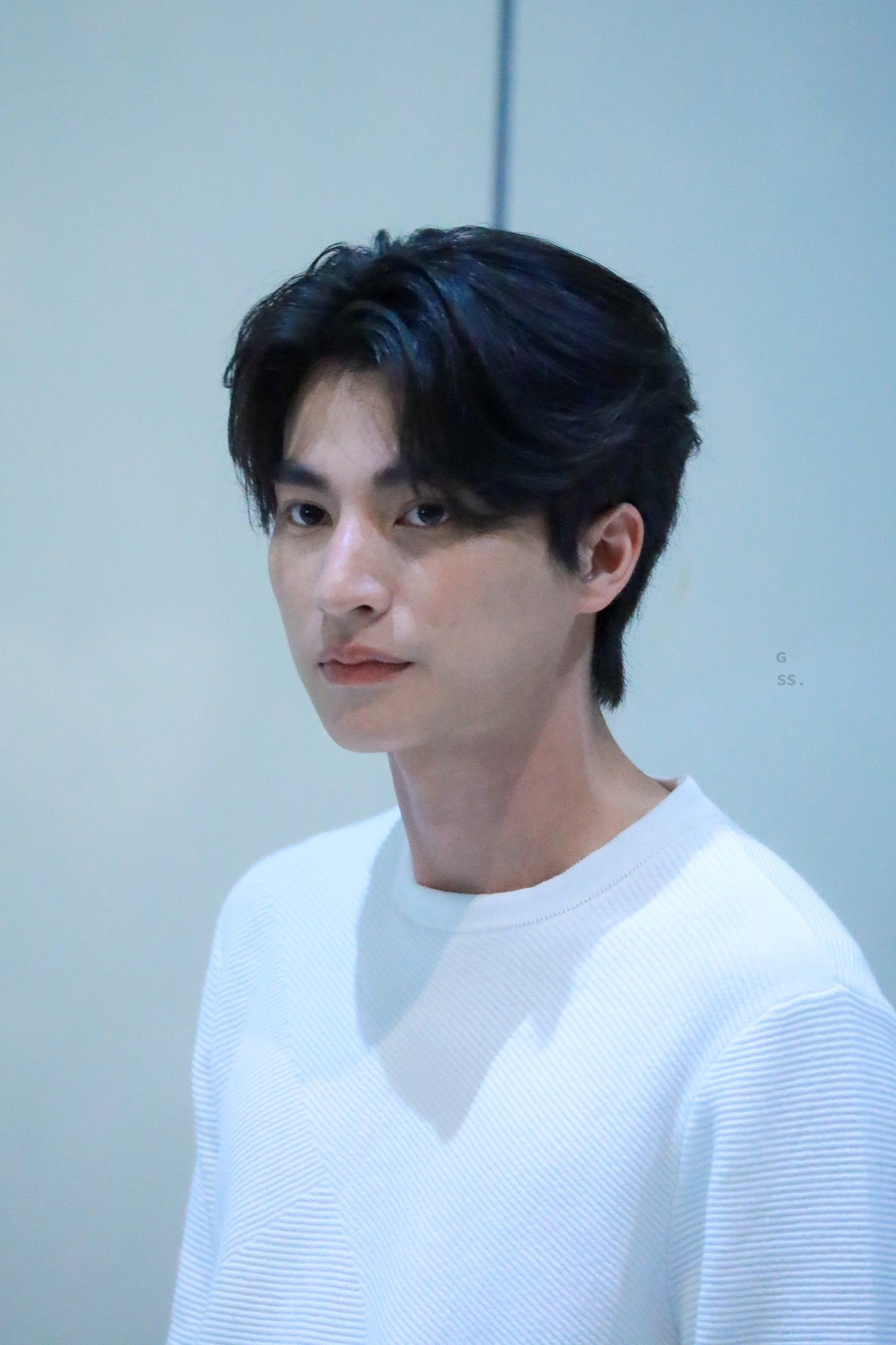 Asian Taper Fade Middle Part